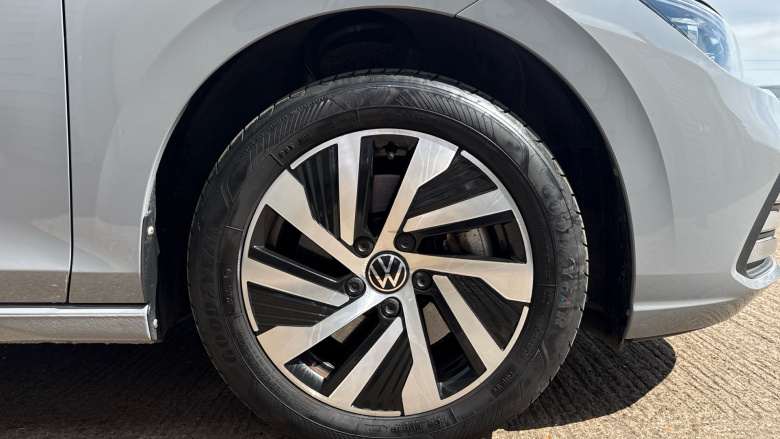 Volkswagen Golf 1.4 TSI eHybrid Style 5dr DSG Hatchback